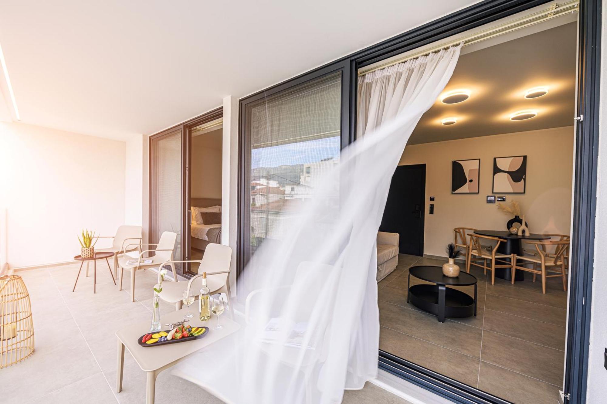 Luaz Suites Volos Esterno foto