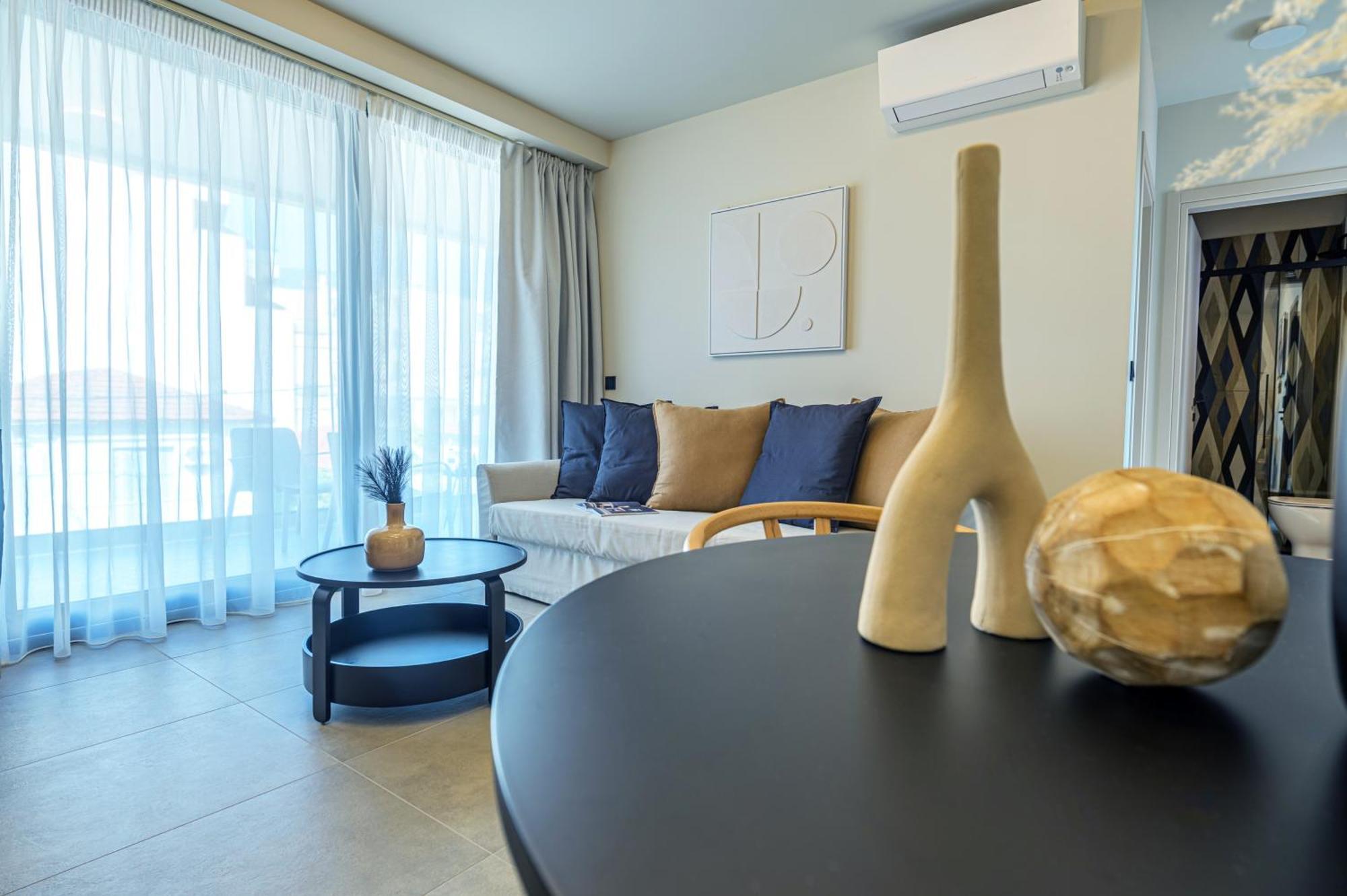 Luaz Suites Volos Esterno foto