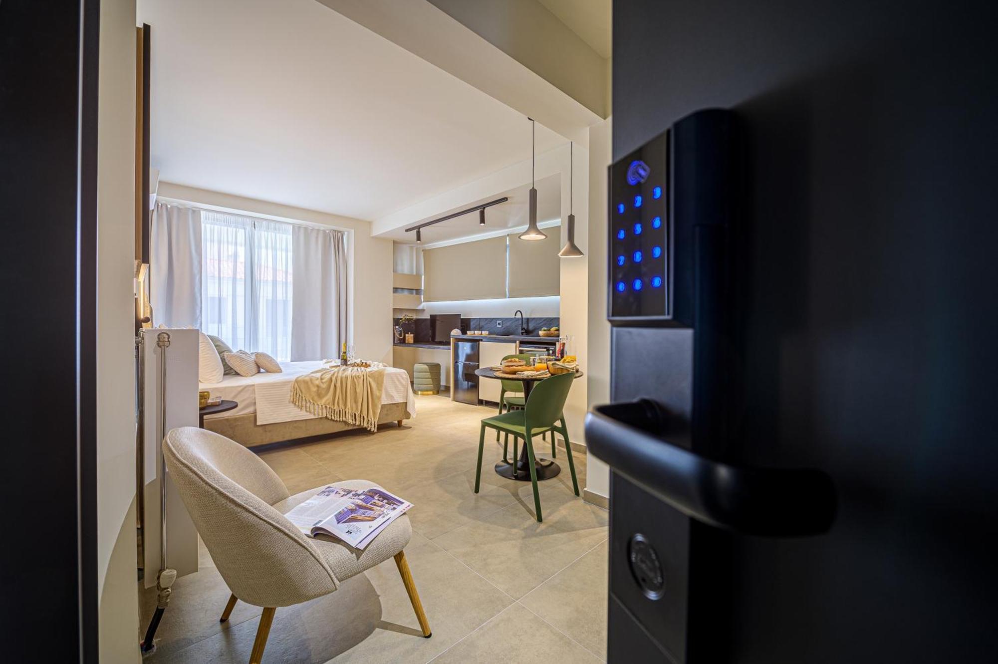 Luaz Suites Volos Esterno foto