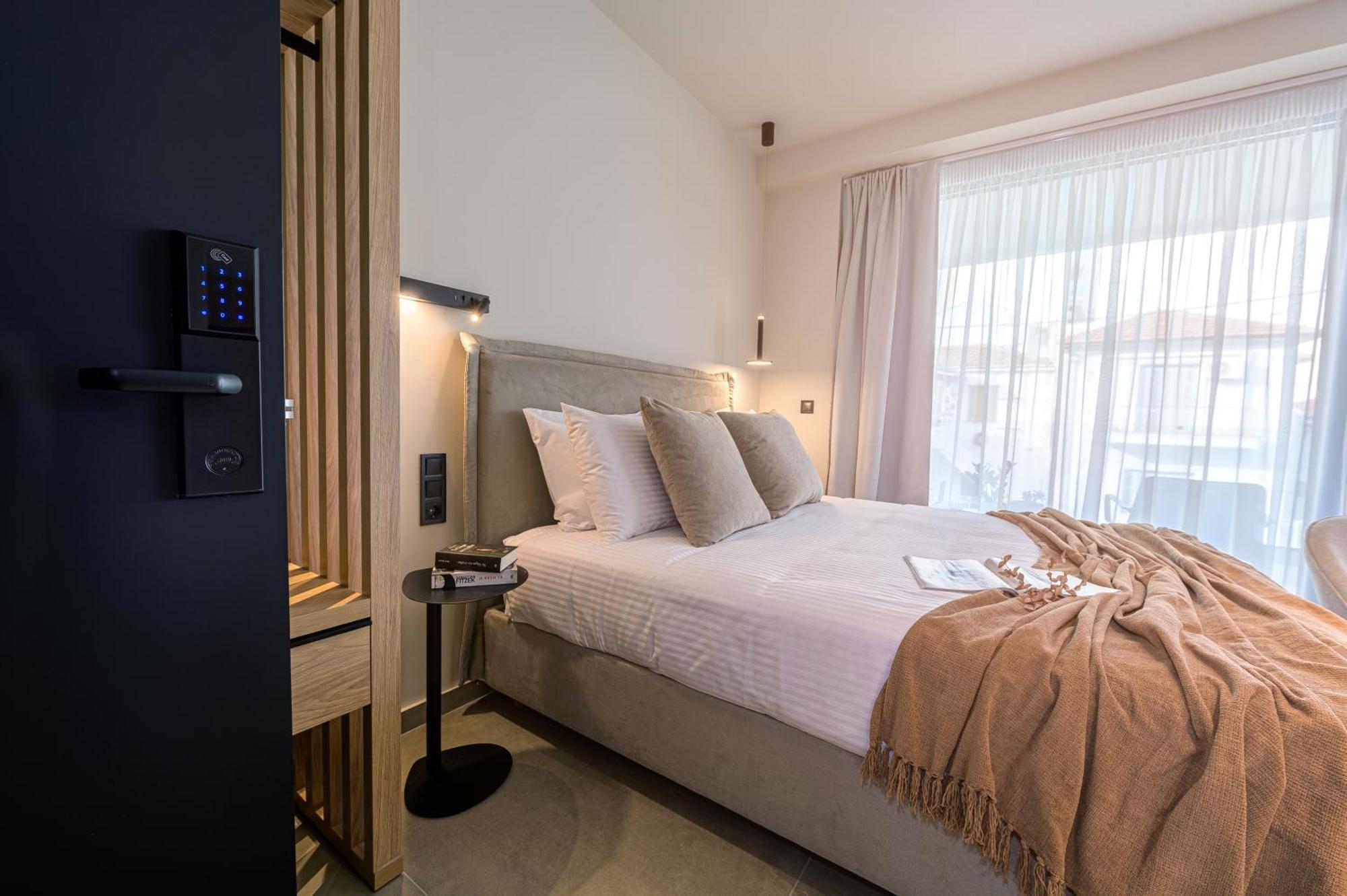 Luaz Suites Volos Esterno foto