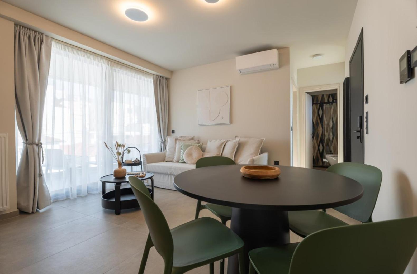 Luaz Suites Volos Esterno foto